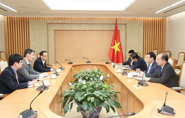 Vietnamese government appreciates economists’ feedback: Deputy PM - ảnh 1
