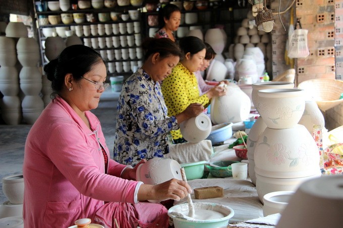 Tan Van pottery village in Dong Nai - ảnh 2