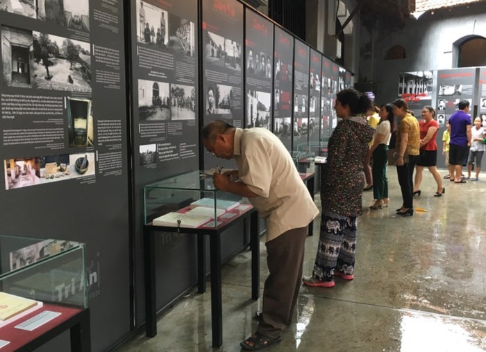 Special exhibition marks War Invalids and Martyrs’ Day  - ảnh 2