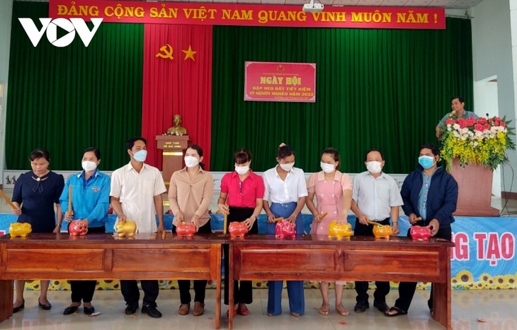 “Piggy bank” model stabilizes the lives of people in Dak Lak province - ảnh 2