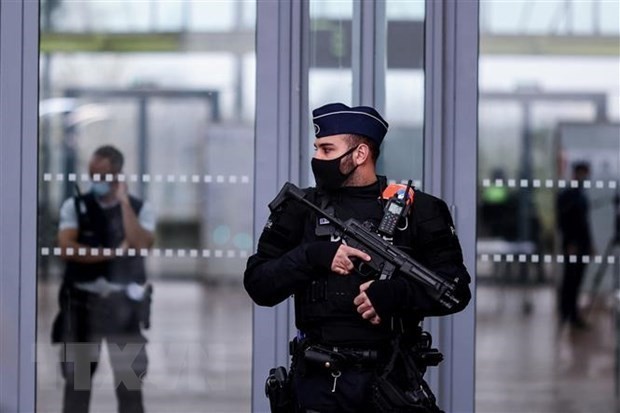  Anti-terrorist raids take place in Belgium, Netherlands, and Germany  - ảnh 1