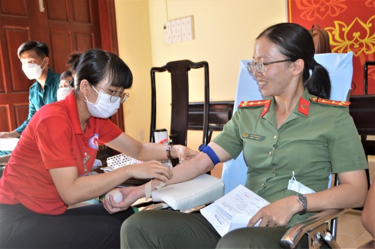 Voluntary blood donation movement spreads across Soc Trang province - ảnh 2