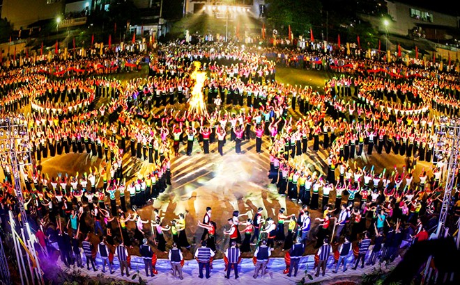 Yen Bai attracts visitors with culture and tourism festivals - ảnh 1