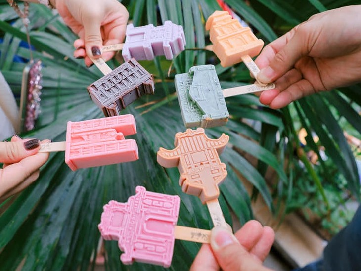 Hanoi’s scenic spots promoted by 3D ice pops - ảnh 1