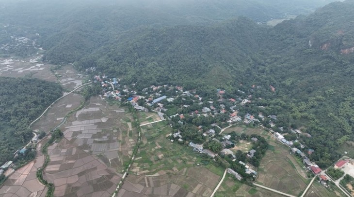 Nhot hamlet in Hoa Binh province develops community tourism  - ảnh 3