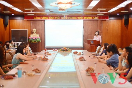 VOV5隆重举行越南革命新闻节91周年庆祝活动 - ảnh 1