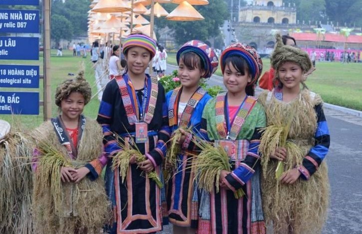 少数民族子女在维护与弘扬越南文化中发挥重要的作用 - ảnh 1