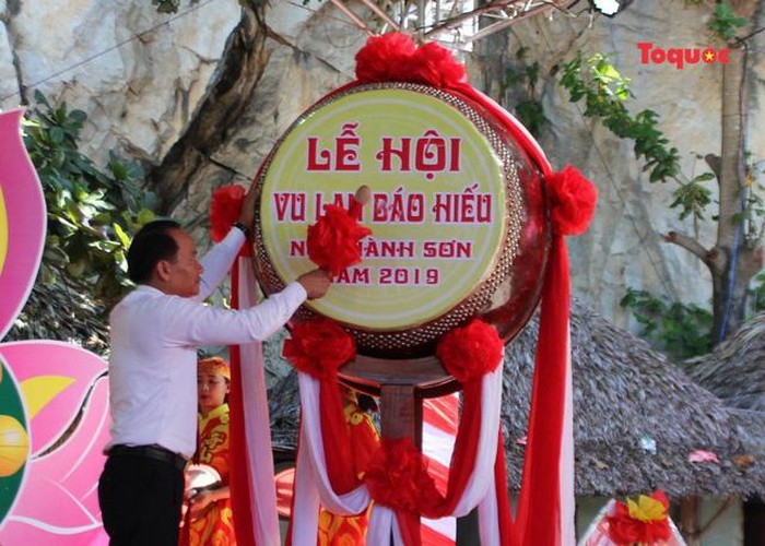 All Souls' Day festival  in Danang’s Marble Mountain relic site - ảnh 2