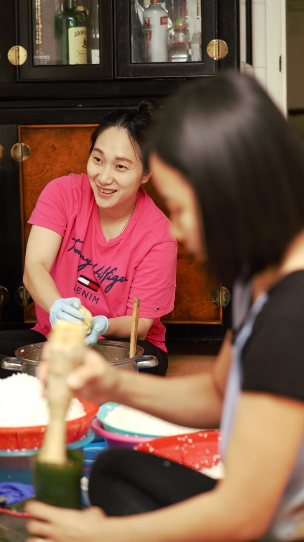 Người Việt tại Canada gói bánh Tét gây quỹ ủng hộ đồng bào miền Trung Việt Nam - ảnh 2