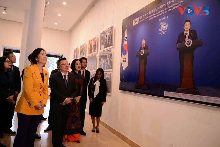 Khai mạc triển lãm ảnh “30 năm hợp tác Việt Nam – Hàn Quốc“ - ảnh 5