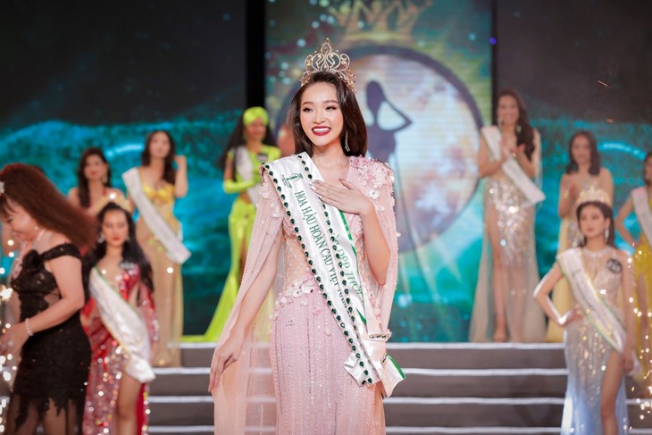 Huỳnh Thị Thanh Thủy khép lại năm “kỷ lục” với 11 cô gái lên ngôi Hoa hậu ở Việt Nam - ảnh 9