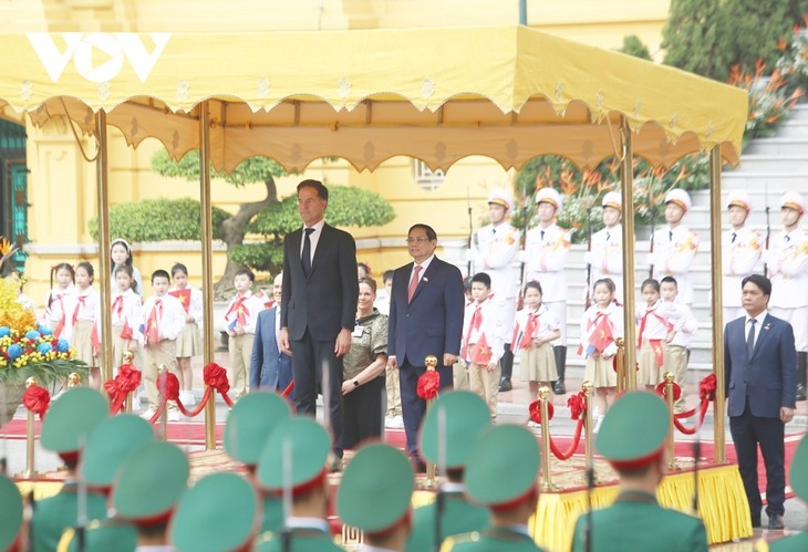Toàn cảnh: Thủ tướng Phạm Minh Chính chủ trì Lễ đón chính thức Thủ tướng Hà Lan - ảnh 2