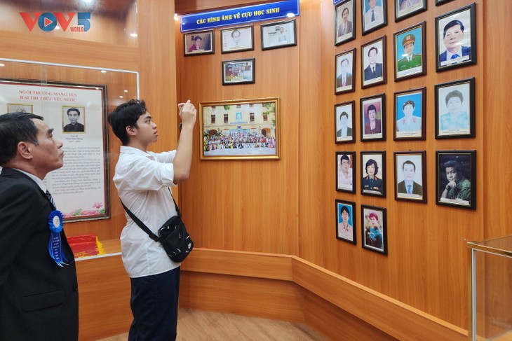 Kỷ niệm 50 năm thành lập trường THPT Phan Đình Phùng: Hân hoan về lại trường xưa - ảnh 5
