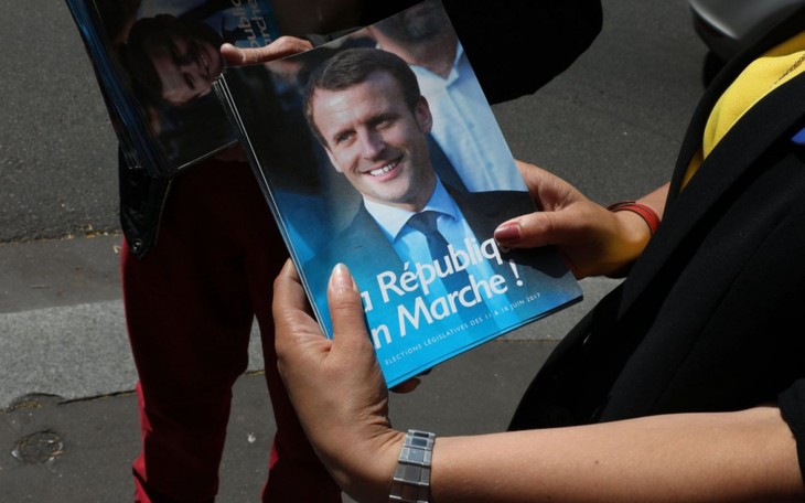 Législatives françaises: majorité très nette pour Macron - ảnh 1
