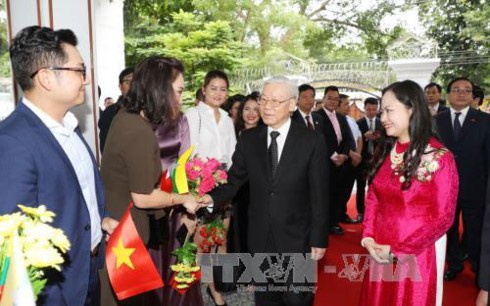 Nguyen Phu Trong à l’ambassade du Vietnam au Myanmar - ảnh 1