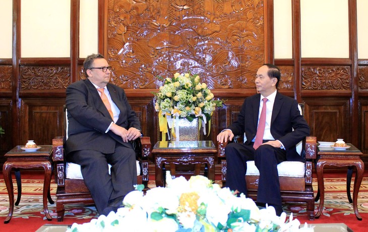 Le président Tran Dai Quang reçoit les ambassadeurs étrangers - ảnh 2