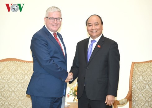 Nguyen Xuan Phuc reçoit l’ambassadeur d’Australie au Vietnam - ảnh 1