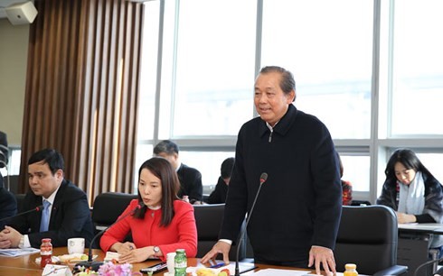 Le vice-Premier ministre Truong Hoa Binh en visite en République de Corée - ảnh 1