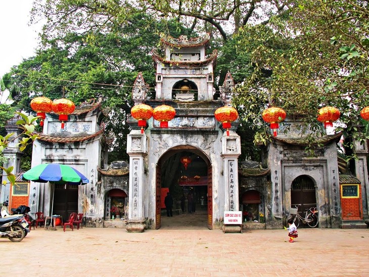 Le temple Mâu, un lieu sacré à Phô Hiên - ảnh 1