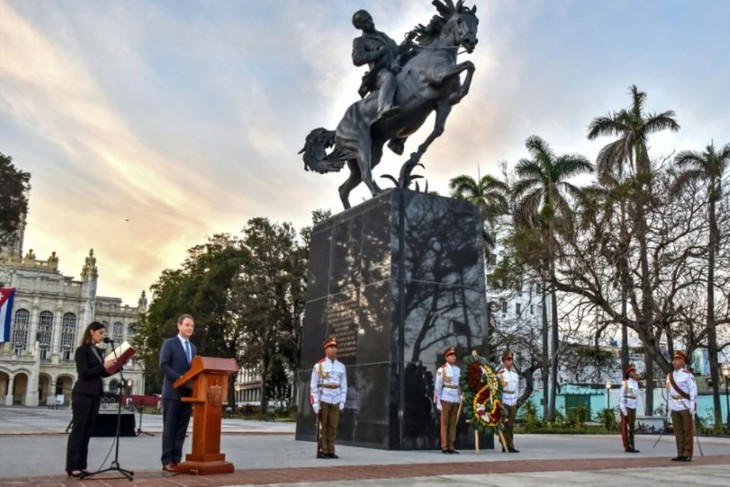 New York offre à La Havane une réplique de la statue d’un héros cubain - ảnh 1