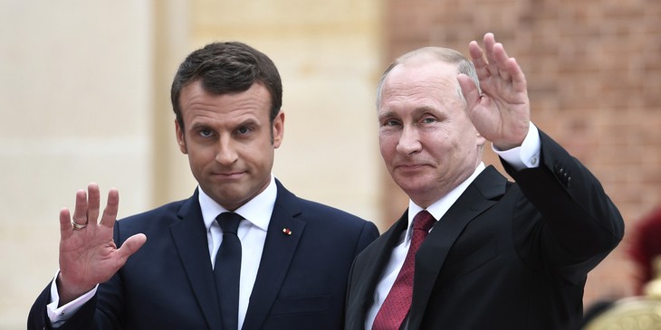 Emmanuel Macron à Saint-Pétersbourg pour parler Iran, Syrie et Ukraine  - ảnh 1