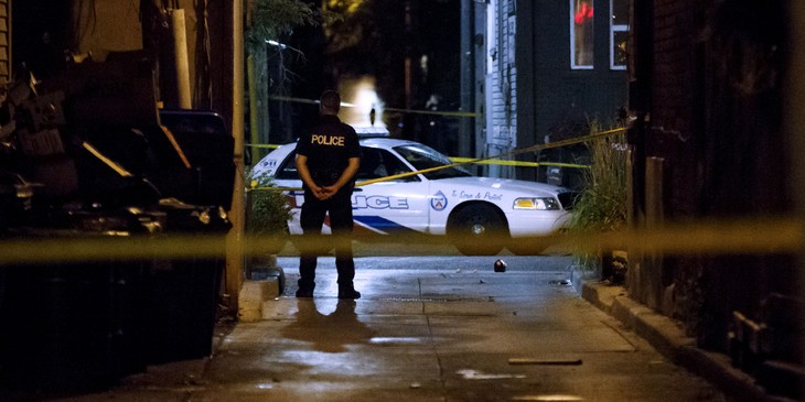 Canada : la fusillade de Toronto a fait deux morts, dont le tireur, et 13 blessés - ảnh 1