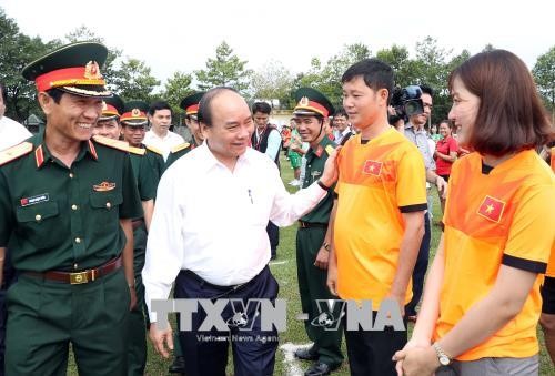 Nguyên Xuân Phuc rend visite au corps de troupe 16 à Binh Phuoc - ảnh 1
