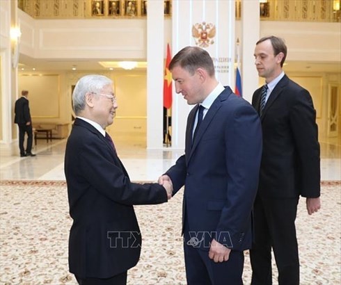 Nguyên Phu Trong rencontre des responsables des deux chambres du Parlement russe - ảnh 1