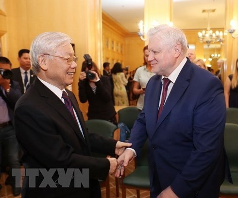 Nguyên Phu Trong rencontre des responsables des deux chambres du Parlement russe - ảnh 3
