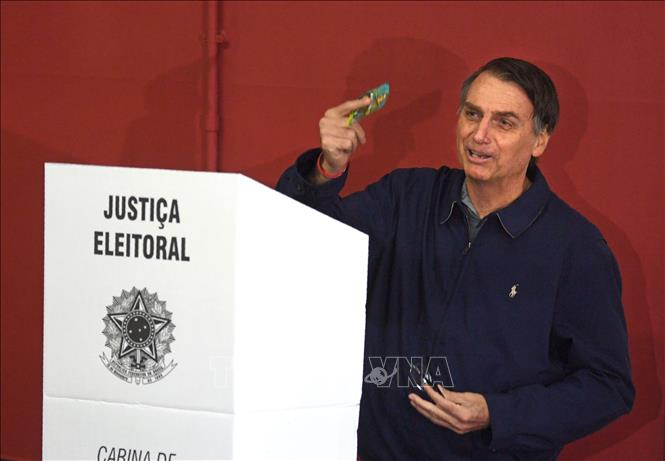 Présidentielle au Brésil: l'extrême droite en tête au premier tour  - ảnh 1