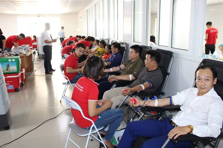 Les jeunes donneurs de sang de Hanoï - ảnh 1
