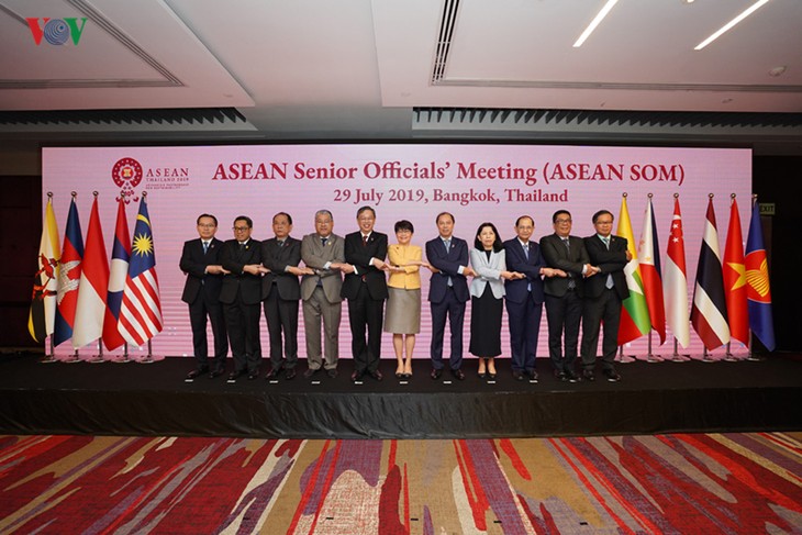 ASEAN: La mer Orientale domine la conférence des ministres des Affaires étrangères - ảnh 1