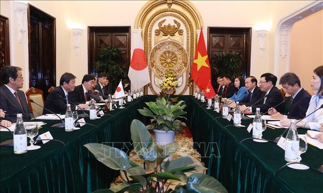 Nguyên Xuân Phuc reçoit le chef de la diplomatie japonaise - ảnh 2