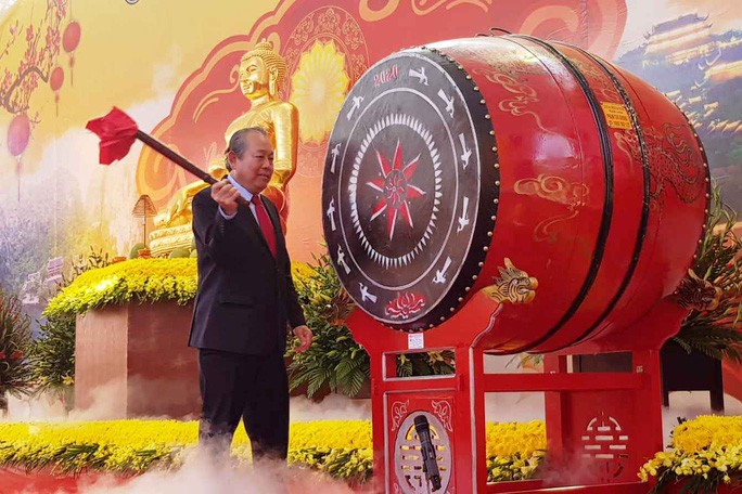 Le vice-PM Truong Hoa Binh à la fête de la pagode Bai Dinh - ảnh 1