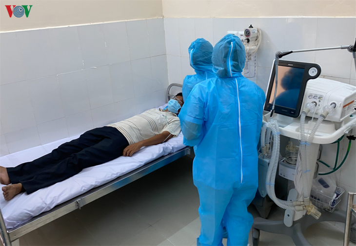 Covid-19: le 2e hôpital provisoire à Hô Chi Minh-ville mis en service - ảnh 1