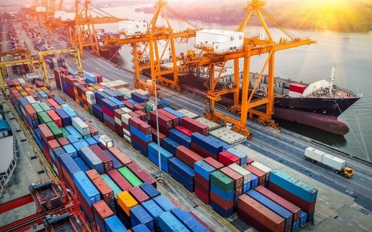 Exportation: un excédent commercial de 1,63 milliard de dollars pour quatre premiers mois de 2021 - ảnh 1