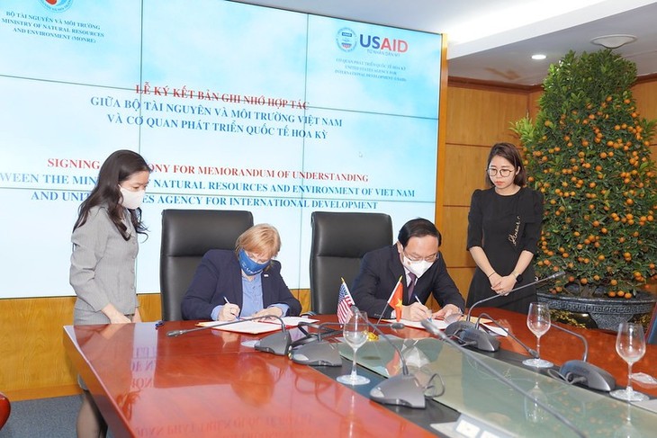 Le Vietnam et les États-Unis intensifient la coopération dans la protection de l’environnement - ảnh 1