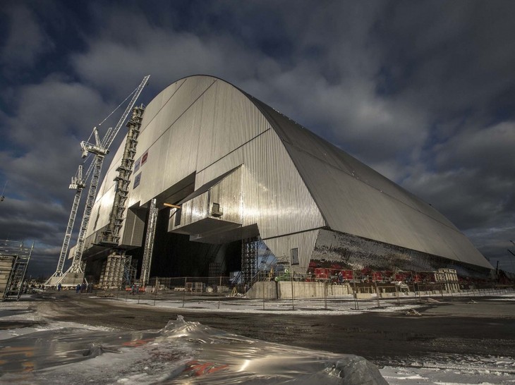 Ukraine: Risques de sécurité à la centrale de Tchernobyl, le contact avec les systèmes de contrôle a été perdu - ảnh 1