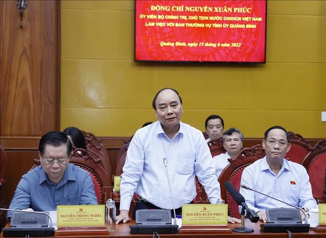 Nguyên Xuân Phuc: Quang Binh aurait besoin d’une perspective de développement à long terme - ảnh 1