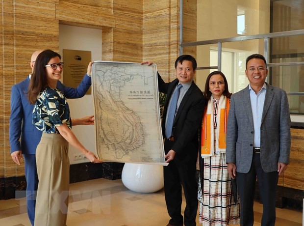 Le Vietnam offre une carte ancienne à la Maison de l’Histoire européenne - ảnh 1