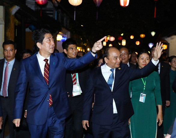 Abe Shinzo, un Premier ministre qui a marqué de ses empreintes les relations Japon-Vietnam - ảnh 2