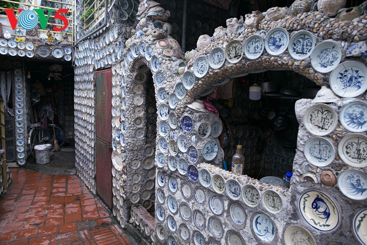 Ngôi nhà gắn hơn 10.000 bát đĩa cổ ở Vĩnh Phúc - ảnh 3