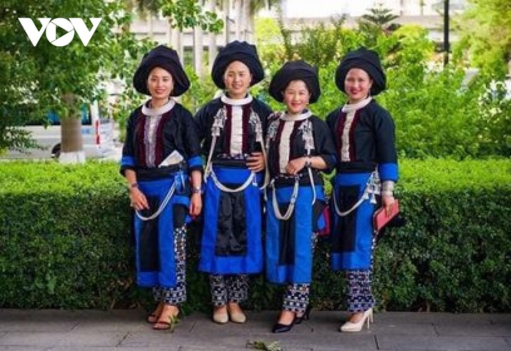 Nét riêng trong bộ trang phục truyền thống của người Dao Khâu Sìn Hồ - ảnh 9
