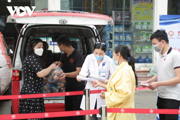 Giải cứu cam sành, phát miễn phí cho bệnh nhân tại Hà Nội - ảnh 9