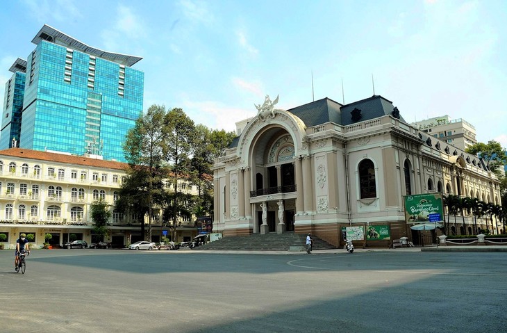 Kết hợp kiến trúc cổ điển, hiện đại trong sự phát triển Thành phố Hồ Chí Minh - ảnh 5