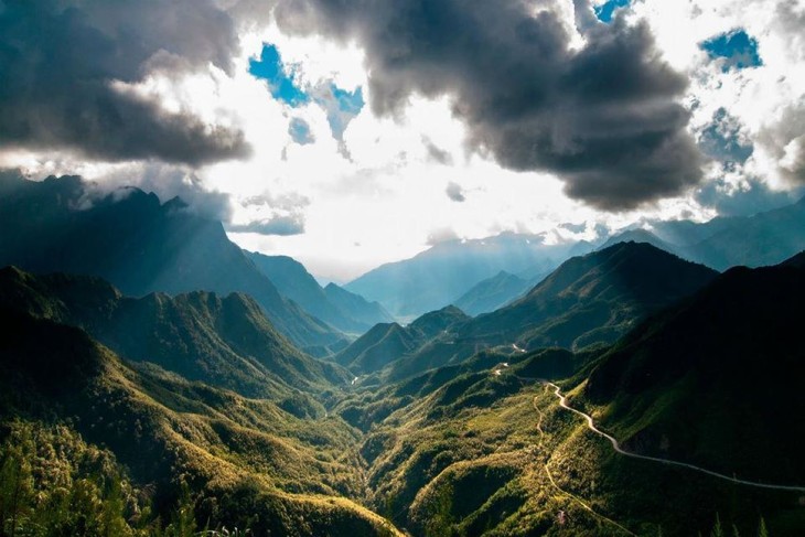 Vẻ đẹp dãy núi Chu Va, Lai Châu - ảnh 1