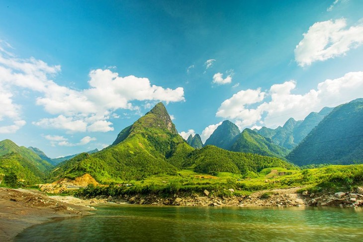 Vẻ đẹp dãy núi Chu Va, Lai Châu - ảnh 3