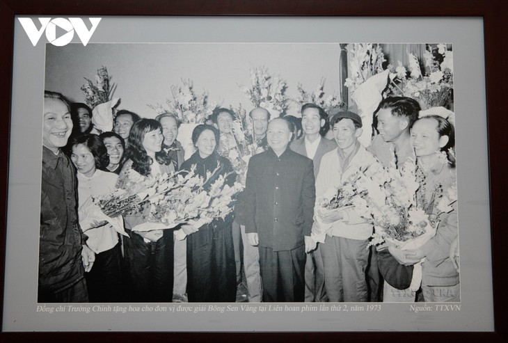 Khai mạc triển lãm ảnh kỷ niệm 80 năm Đề cương về văn hoá Việt Nam - ảnh 8