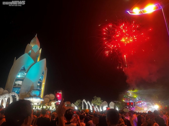 Ấn tượng lễ khai mạc Festival biển Nha Trang - Khánh Hòa 2023 - ảnh 15