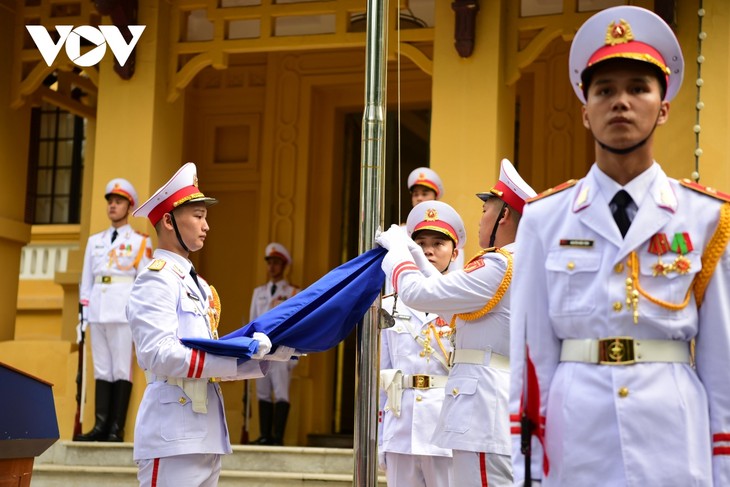 Toàn cảnh lễ thượng cờ kỷ niệm 56 năm ngày thành lập ASEAN - ảnh 7